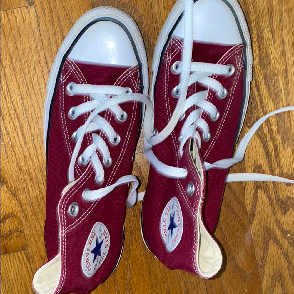 Maroon High top converse